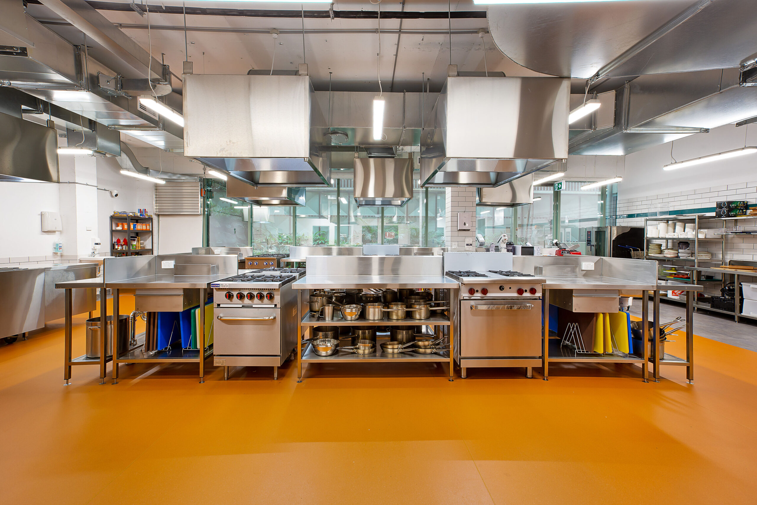 commercial kitchen for rent